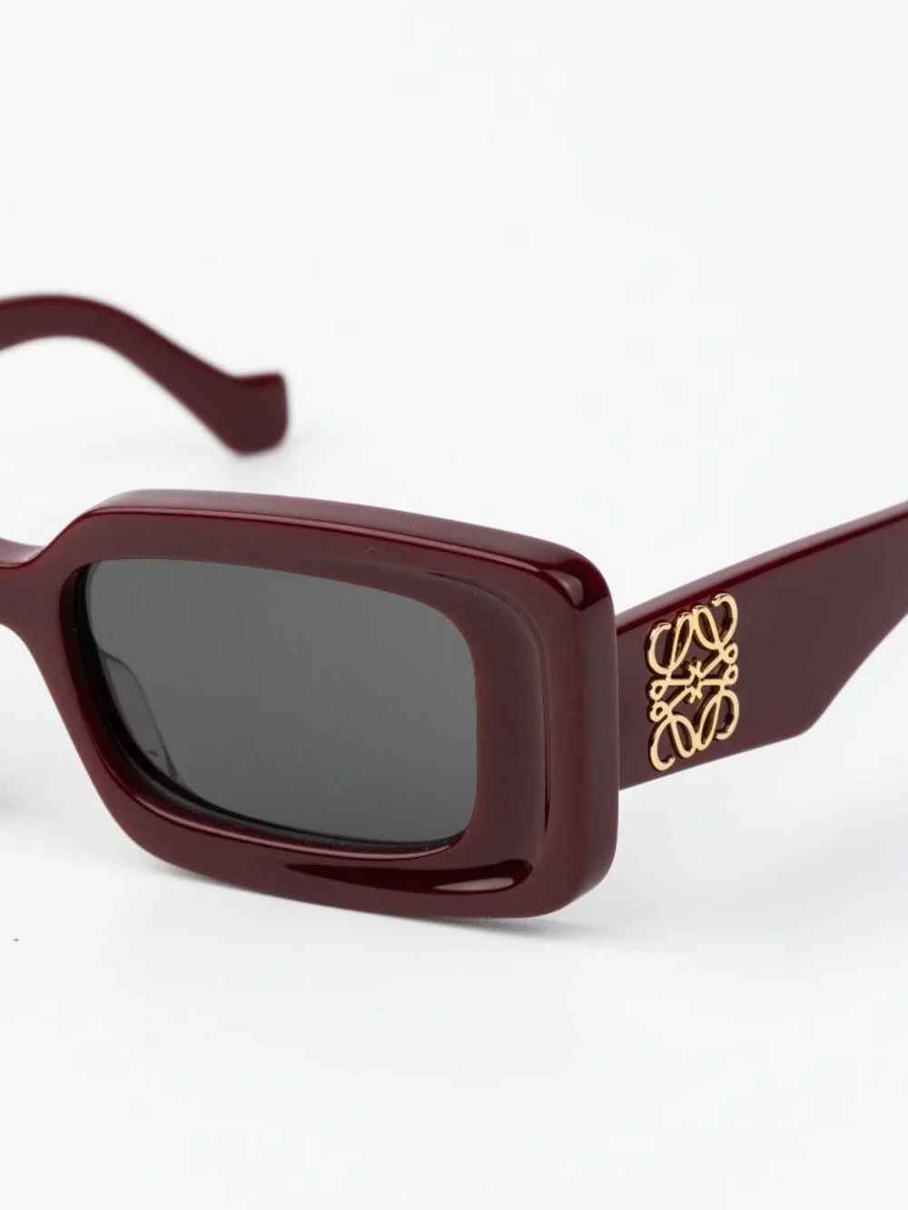 Loewe Women Sunglasses Red Grey Rectangular LW40102F 66A NEW AUTHENTIC
